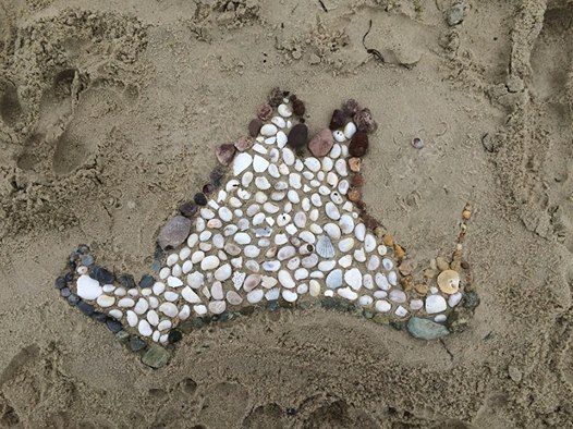 martha's Vineyard beautiful  sand sculpture made by Allouise waller Morgan's grand daughter.jpg