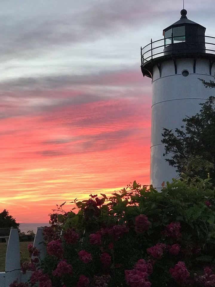 sunrise East chop lighthouse.jpg