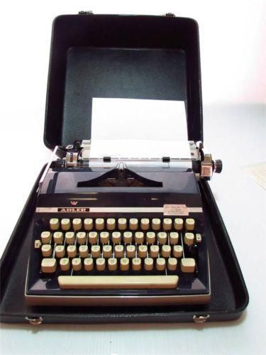 Manual typewriter.jpg